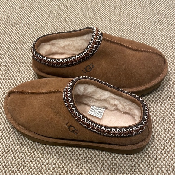 UGG Tasman Slippers - Picture 11 of 16